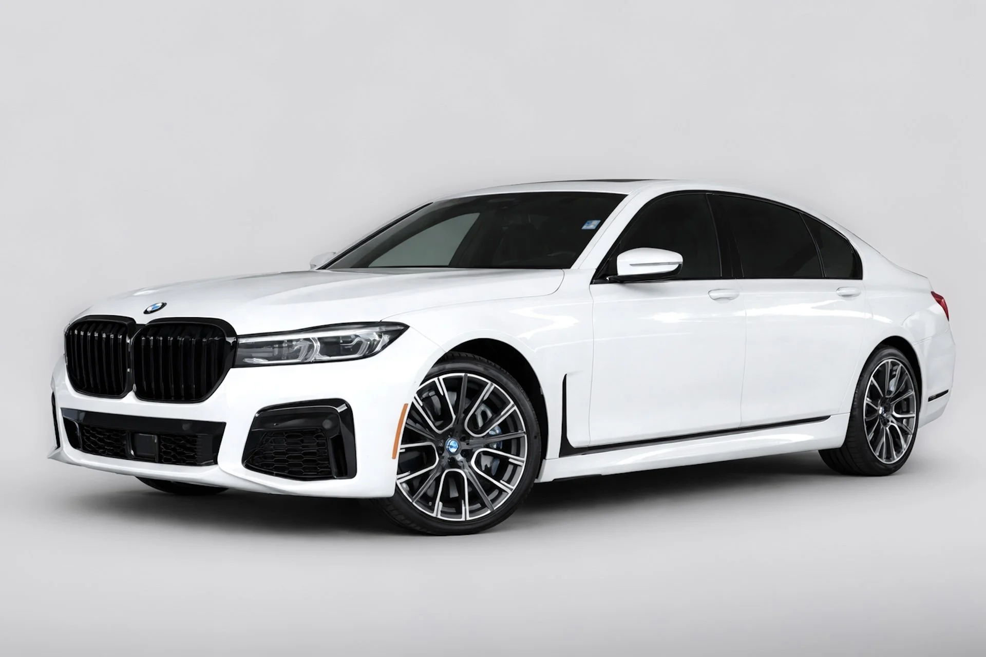 BMW 7 Series limousine rental in Bangalore — Arista luxury car service