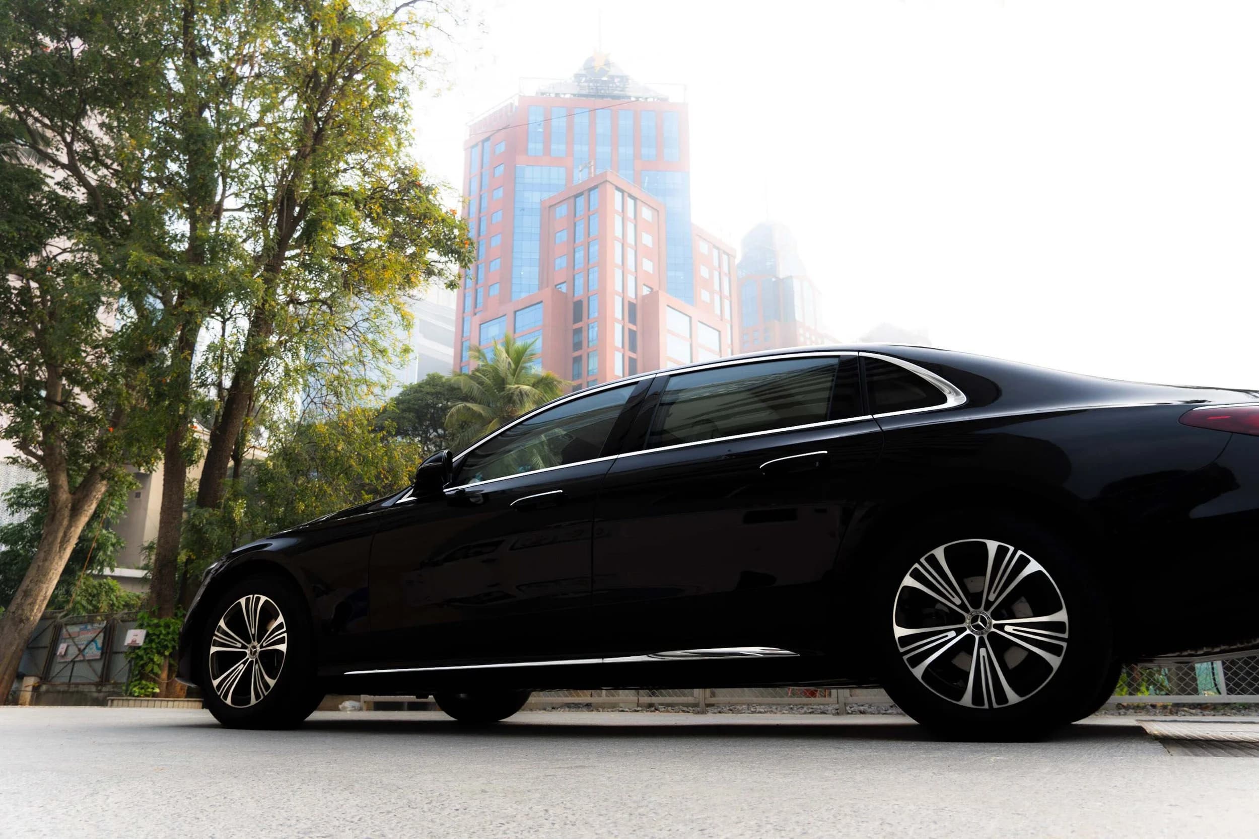 Luxury chauffeur-driven car service in Bangalore city — Arista premium car rental